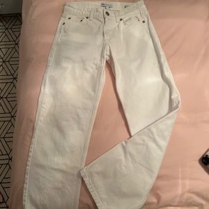 Low-rise straight white Zara jeans